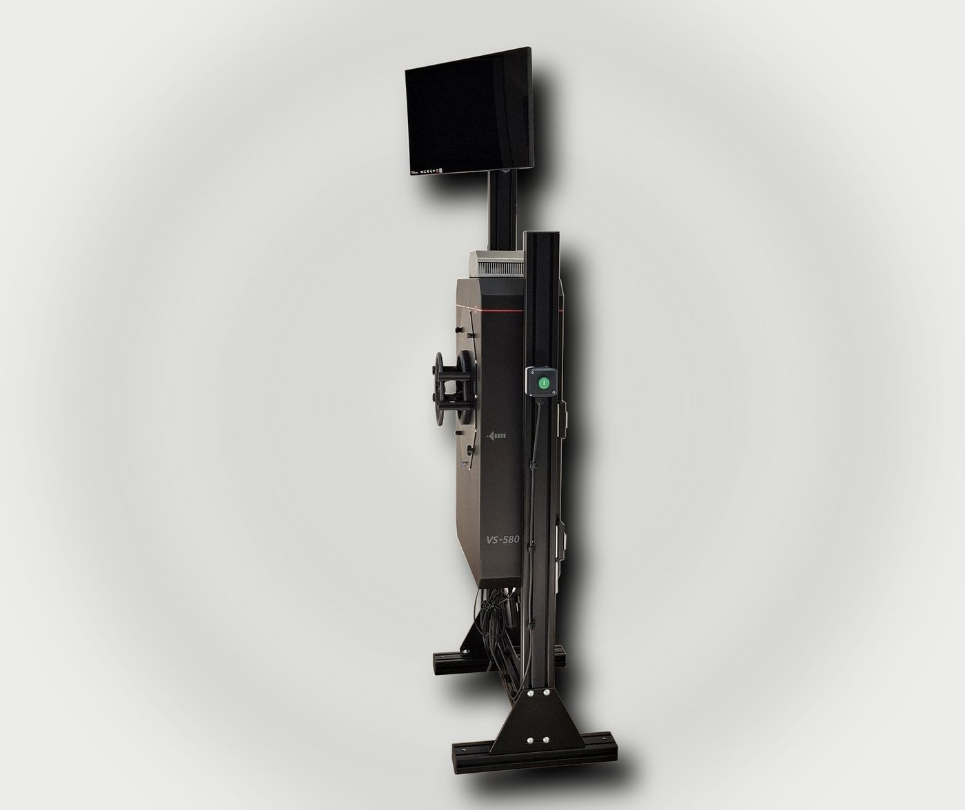 VS-580 Seitenansicht mit IO-Button auf hellem Studiohintergrund